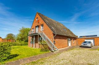 Haus kaufen in 25924 Klanxbüll, Sylt vor der Tür: Charmantes Wohnhaus mit zwei Einheiten, Garage & Carport in Klanxbüll