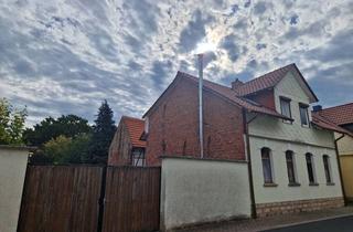 Einfamilienhaus kaufen in 99713 Ebeleben, Einfamilienhaus mit Nebengelass, 2 Garagen,Carport,Garten mit Baumbestand, Gewächshaus und Pool