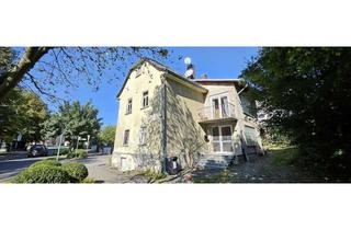 Haus kaufen in 61276 Weilrod, Sanierungsbedürftiges Zweifamilienhaus in Top Lage von Weilrod