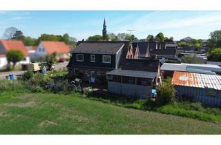 Haus kaufen in 25774 Lunden, Neuer Preis! Wohnen in Eidernähe! Massiv gebautes EFH mit Blick auf die Marschlandschaft