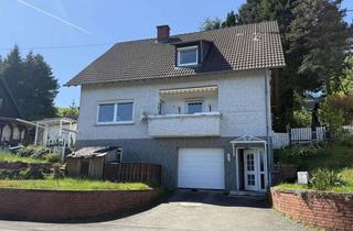 Haus kaufen in 54570 Deudesfeld, Ruhig gelegenes Ein- oder Zweifamilienhaus in Ortsrandlage mit Garage