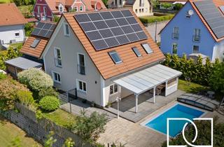 Einfamilienhaus kaufen in 92263 Ebermannsdorf, Traumhafte Lage! Hochwertiges Einfamilienhaus mit Panoramablick ins Grüne und großem Pool