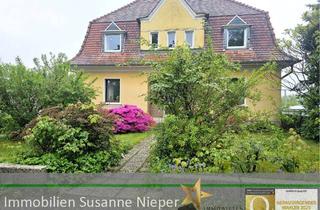 Villa kaufen in 42659 Solingen-Mitte, Unternehmervilla mit 3 Wohneinheiten und Baugrundstück