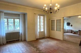 Villa kaufen in 61348 Bad Homburg, Freistehende Altbauvilla 200 m² + 100 m² ausbaufähig auf 870 m² großem Grundstück!