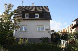 Einfamilienhaus kaufen in 75045 Walzbachtal, Saniertes älteres Einfamilienhaus in ruhiger Wohnlage mit kleinem Garten