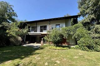 Haus kaufen in 84061 Ergoldsbach, Für viel Privatsphäre: Renovierungsbedürftiges Landhaus in Alleinlage auf wunderschönem Grundstück