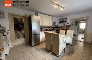 Haus kaufen in 84066 Mallersdorf-Pfaffenberg, Charmantes Zweifamilienhaus mit Ladenfläche, ideal für Familie, Mehrgenerationen oder Kapitalanleger