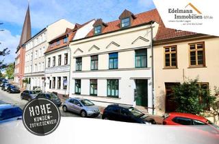 Mehrfamilienhaus kaufen in 18055 Stadtmitte, Historisches Mehrfamilienhaus mit 7 Wohnungen, Gewölbekeller & ca. 515 m² vermietbare Fläche!