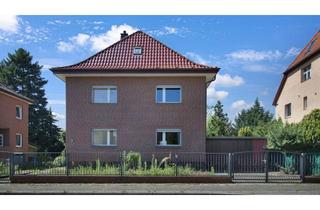 Haus kaufen in Heerstraße, 13593 Spandau, Großzügiges Familienhaus südlich der Heerstraße - geeignet für Mehrgenerationenwohnen