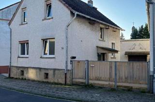 Einfamilienhaus kaufen in 61130 Nidderau, Einfamilienhaus in Nidderau - ca. 120 m² Wohnfläche, Garten, Garage, sanierungsbedürftig