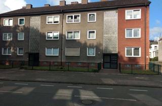 Haus kaufen in 45661 Recklinghausen, Mehrfamilienwohnhaus mit 12 Wohnungen u. 12 Balkone + 5 Garagen, ca. 766 m² Wfl. + Nutzfläche.