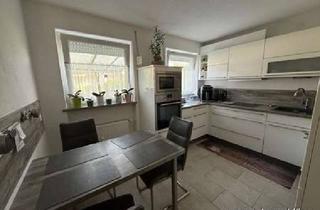 Haus kaufen in 84489 Burghausen, Gepflegtes Reihenmittelhaus mit Terrasse und Balkon in ruhiger Lage von Burghausen-Neustadt
