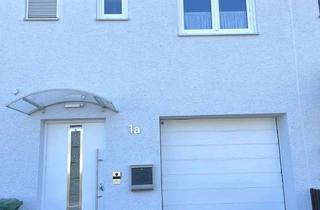 Haus kaufen in 92286 Rieden, Charmantes Reihenmittelhaus für die Familie in Top-Lage von Rieden