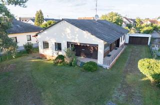 Haus kaufen in 85084 Reichertshofen, Älterer Bungalow auf großem Grundstück in Winden am Aign