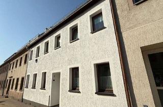 Haus kaufen in 09648 Mittweida, Großzügiges 8-Zimmer EFH mit kleinem Hinterhof im schönen Mittweida