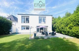 Villa kaufen in 41236 Rheydt, Repräsentative elegante Villa - modernisiert, großzügig, vielseitig