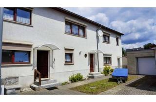 Haus kaufen in 16230 Britz, Großes Familienhaus mit Einliegerwohnung & Garten in Britz