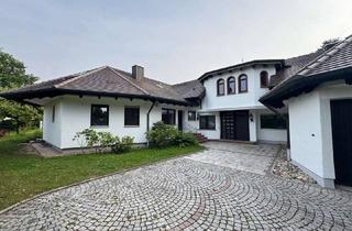 Villa kaufen in Waldweg 15, 89359 Kötz, Exklusive Villa in Kötz mit 7 Ferienwohnungen -nur 400m vom LEGOLAND® entfernt