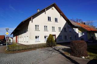 Haus kaufen in 87452 Altusried, Beeindruckend-Preisgünstige große Hofstelle für Wohnen, Betriebstätte, Lager im Markt Altusried
