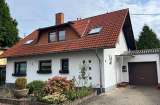 Haus kaufen in 66265 Heusweiler, EIWEILER : Solides und gepflegtes 1 - 2 - 3 Familienhaus in TRAUMLAGE !