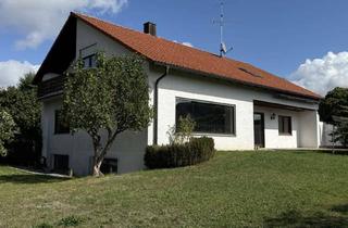 Einfamilienhaus kaufen in 91086 Aurachtal, Gepflegtes Einfamilienhaus m. ELW, 180m² Wfl., Grund 990m² in Falkendorf (Aurachtal)