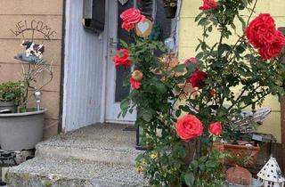 Haus kaufen in 86498 Kettershausen, Kleine Hofstelle (Wohnhaus) mit eventuell landwirtschaftlichen Flächen!