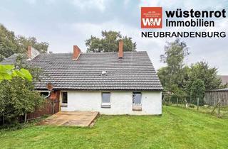 Doppelhaushälfte kaufen in 17291 Carmzow-Wallmow, URIGE DOPPELHAUSHÄLFTE IM GRÜNEN MIT EINBAUKÜCHE UND AUSBAURESERVE AUF EINEM GROSSEM GRUNDSTÜCK