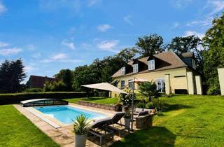 Villa kaufen in 64367 Mühltal, Denkmalschutz-Villa mit strahlendem Garten und traumhaftem Außenpool in exklusiver Lage von Mühltal
