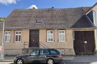 Haus kaufen in 17217 Penzlin, Zentrale Lage, viel Fläche, teilweise schon entkernt !!!