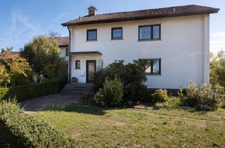 Haus kaufen in 79224 Umkirch, Charmantes Zweifamilienhaus in ruhiger Lage mit großem Garten