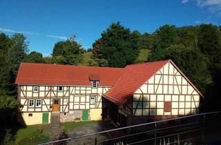 Haus kaufen in 36275 Kirchheim, Idyllischer Fachwerkhof in bester Lage von Kirchheim OT