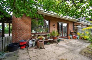 Doppelhaushälfte kaufen in 23617 Stockelsdorf, Doppelhaushälfte voll unterkellert mit Garten und Carport