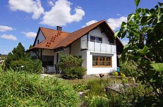 Einfamilienhaus kaufen in 90574 Roßtal, Roßtal: Sehr gepflegtes, freistehendes Einfamilienhaus auf ca. 922 m² Grundstück