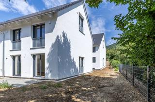 Reihenhaus kaufen in Teckstr, 73277 Owen, Direkt einziehen ! Alles inklusive ! Eckhaus Neubau Reihenhaus mit Blick auf die Burg Teck