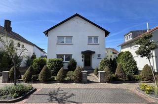 Haus kaufen in 76694 Forst, Freistehendes und renovierungsbedürftiges EFH mit Garten und Garage in toller Lage von Forst