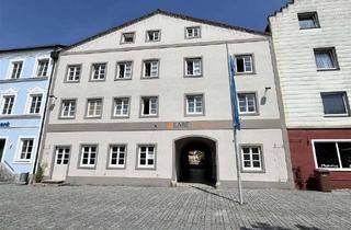 Mehrfamilienhaus kaufen in 94501 Aidenbach, Historisches Mehrfamilienhaus am Marktplatz von Aidenbach – charmant, zentral und renditestark