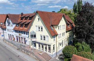 Mehrfamilienhaus kaufen in 74423 Obersontheim, Mehrfamilienhaus mit mit stabilen Mieteinnahmen und attraktiver Gewerbefläche zur Neugestaltung
