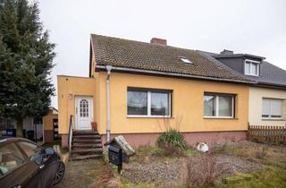 Einfamilienhaus kaufen in Loickenziner Chausee 23a, 17087 Altentreptow, Listenpreis 85.000,00 € - Einfamilienhaus am Stadtrand von Altentreptow, nahe Wiesen und Felder