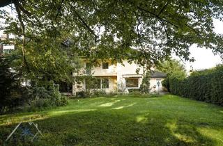 Einfamilienhaus kaufen in Fischerstr. 21, 82178 Puchheim, Idyllisch - Einzigartig - für die ganze Familie: Einfamilienhaus in einer Parkanlage mit Badeweiher