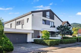 Villa kaufen in 79183 Waldkirch, Ein Zuhause der Extraklasse in Waldkirch – elegante Villa mit Pool, Sauna und Einliegerwohnung
