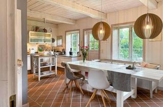 Haus kaufen in 25887 Winnert, Historisches Reetdachhaus mit Stil und Seele – Liebevoll saniertes Juwel mit Bauerngarten - Bei H...
