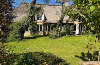 Haus kaufen in 25887 Winnert, Liebevoll und top saniertes Reetdachhaus mit Bauerngarten - Bei Husum-Nordsee
