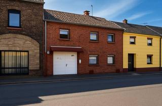 Haus kaufen in 50171 Kerpen, Handwerker aufgepasst! Reihenmittelhaus mit sep. Einliegerwohnung und Werkstatt in Kerpen-Blatzheim.