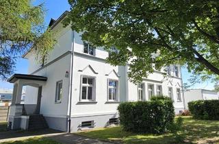 Villa kaufen in 15537 Erkner, Repräsentative Villa für Handel und Gewerbe in bester Lage