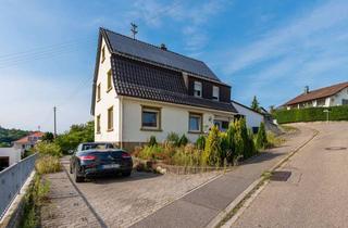 Haus kaufen in 75015 Bretten, Schickes Ein- bis Zweifamilienhaus mit großem Garten, PV-Anlage und Ausbaupotenzial in Bretten-Ruit