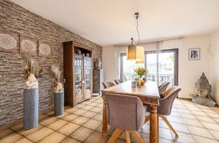 Einfamilienhaus kaufen in 75045 Walzbachtal, Wohnen mit Mehrwert: Großzügiges Einfamilienhaus mit Einliegerwohnung in Jöhlingen