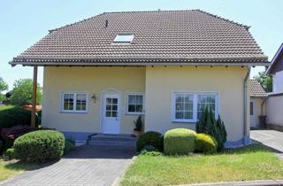 Haus kaufen in Fichtenstraße 11, 55624 Rhaunen, Qualität und Wohnkomfort – Wohnhaus mit 2 Einheiten und grünem Refugium!