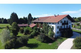 Haus kaufen in 83313 Siegsdorf, Siegsdorf/Scharam Nähe Maria Eck - Renov.bedürftiges Bauernanwesen mit Stall & Tenne, 2.500 m² Grund