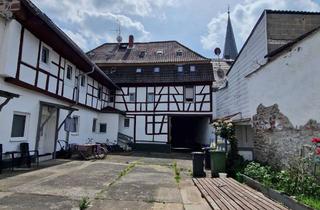 Mehrfamilienhaus kaufen in 64846 Groß-Zimmern, 6,4% Rendite: Lukratives 11-Parteien- Mehrfamilienhaus mit großem Hof und 2 Garagen