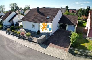 Einfamilienhaus kaufen in 92318 Neumarkt, Einfamilienhaus mit Ausbaupotenzial, Garten und Doppelgarage in begehrter Lage von Neumarkt